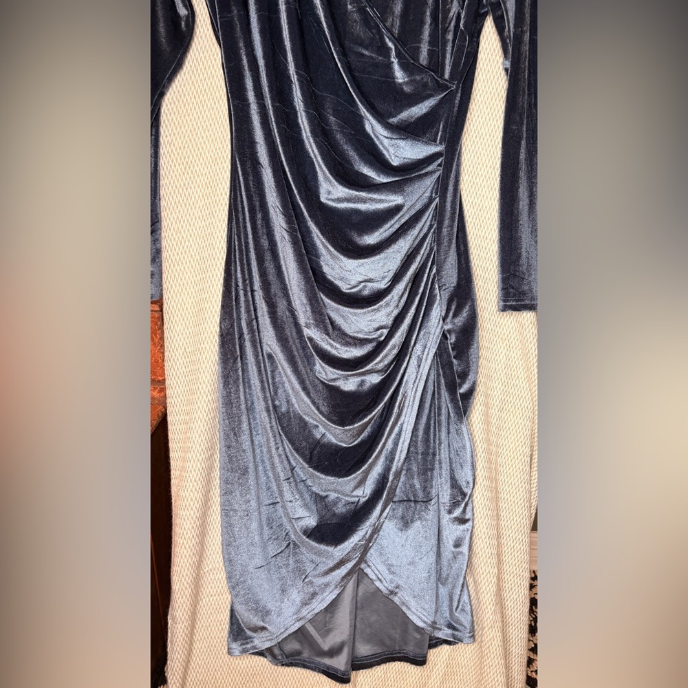 Women’s Velvet Long Sleeve Wrap Dress - Picture 3 of 7